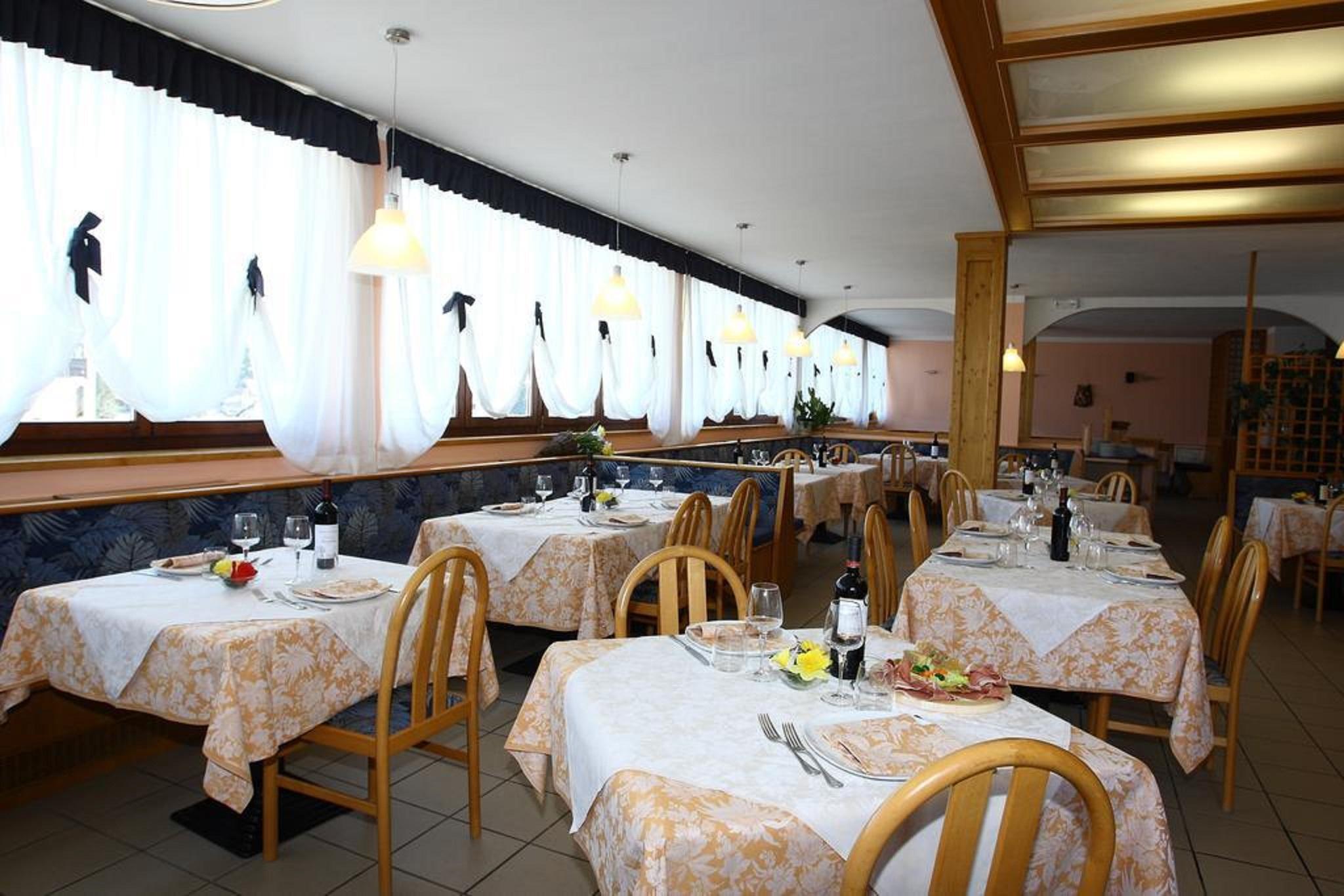 פאי דלה פאגאנלה Hotel & Residence Montana מראה חיצוני תמונה
