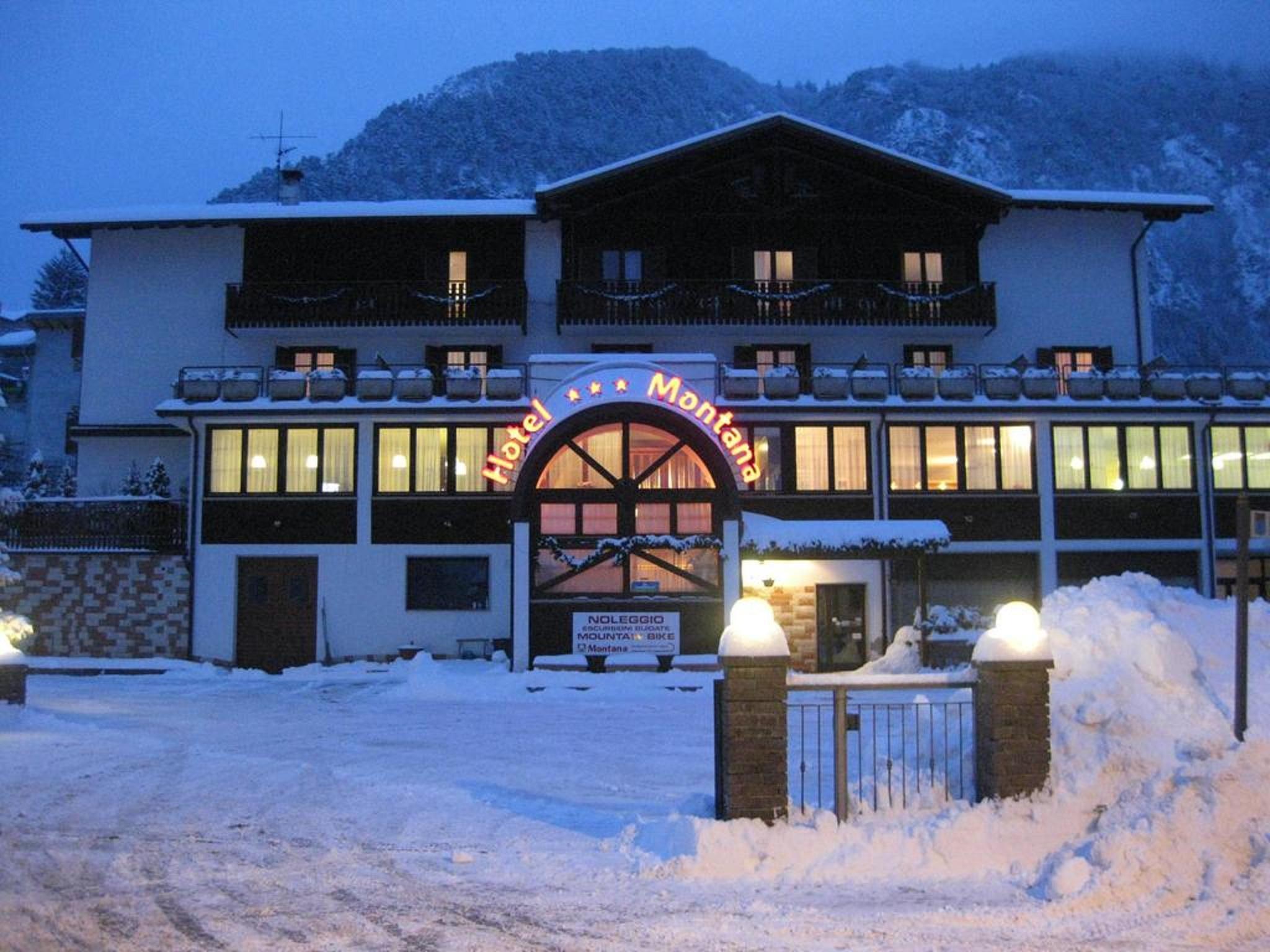 פאי דלה פאגאנלה Hotel & Residence Montana מראה חיצוני תמונה