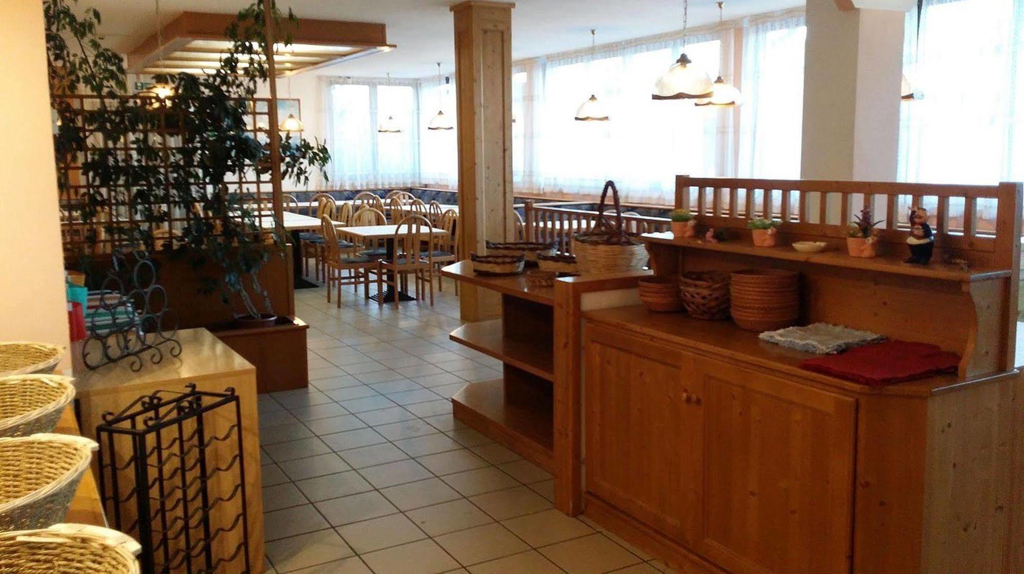 פאי דלה פאגאנלה Hotel & Residence Montana מראה חיצוני תמונה